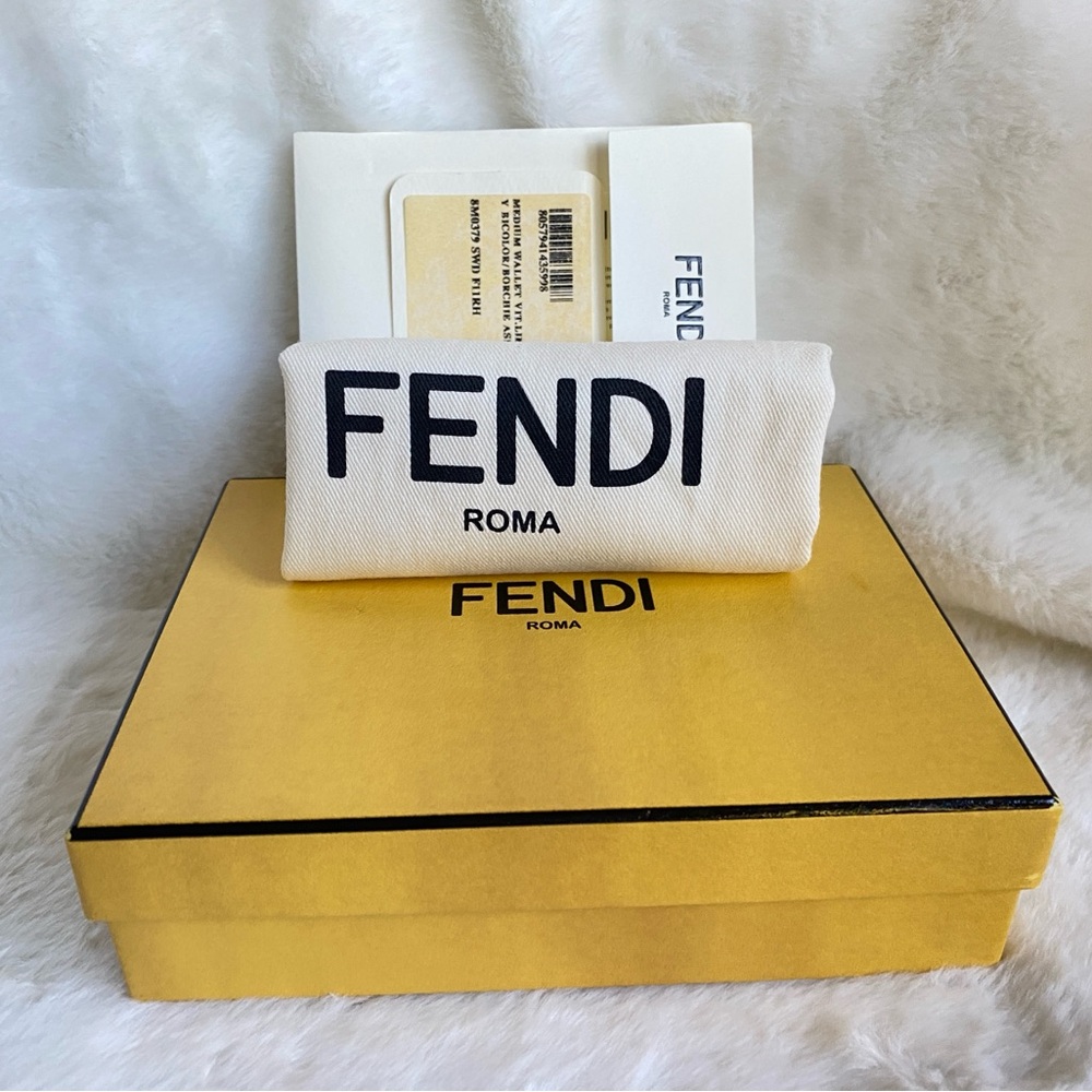 FENDI long wallet